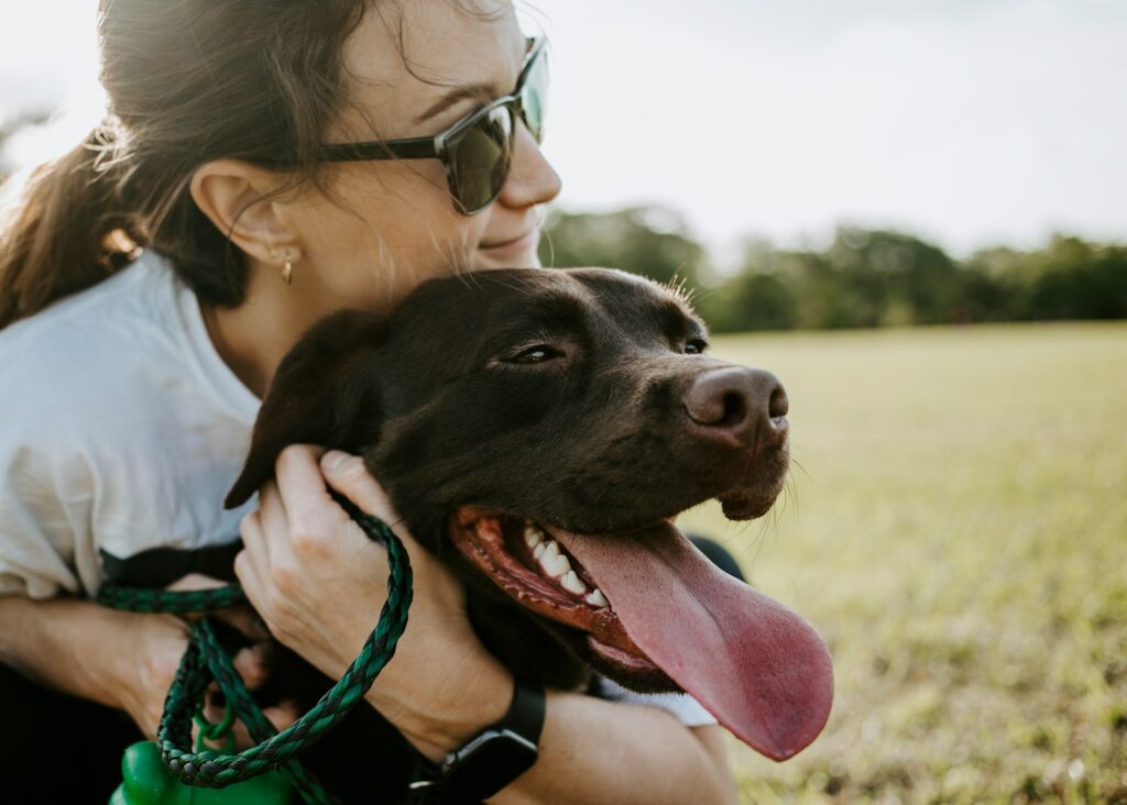 welke signalen geeft een hond als je kanker hebt